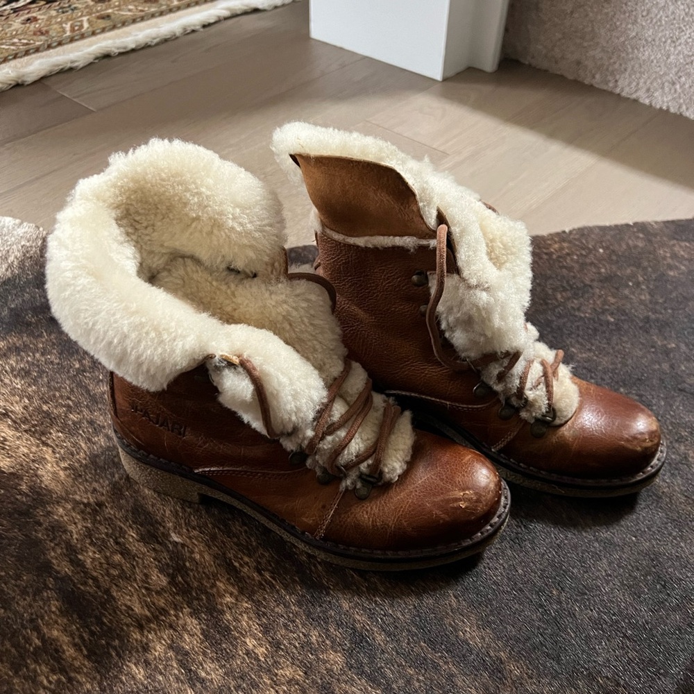 Pajar Leather Winter Boots - Lamb Lined Hiker Style - Picture 3 of 9
